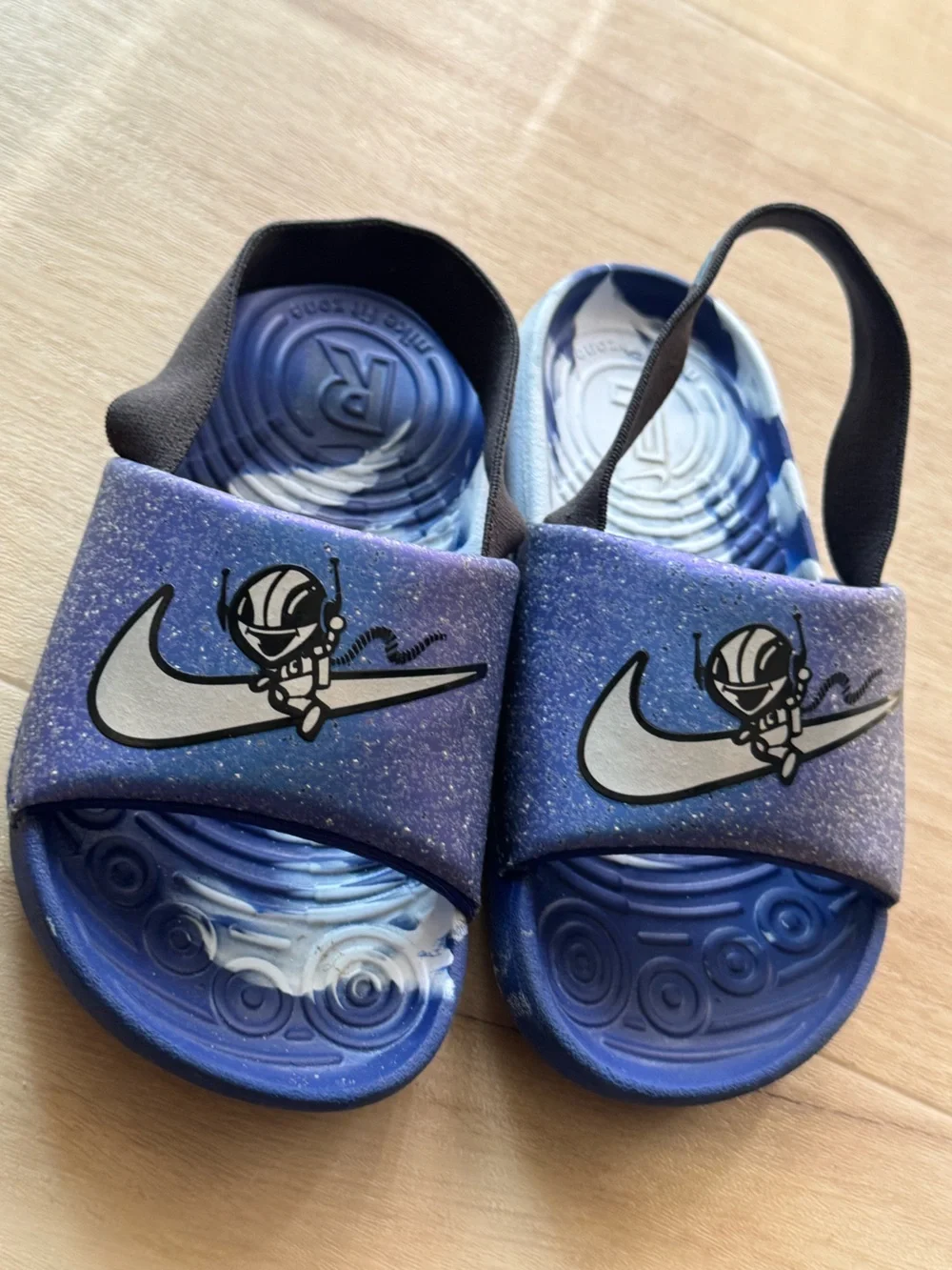 Kids Blue Nike Space Clog Slides 9C runs small (8c)